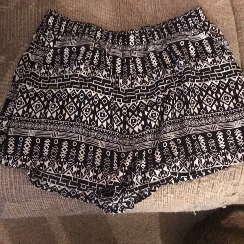 h&M high waisted shorts with POCKETS! Lol :)